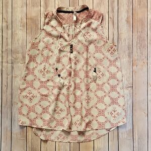 Sleeveless Geometric Print Blouse